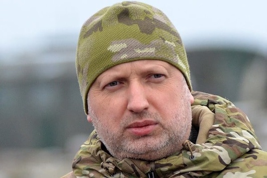 Турчинов закликав військових бути готовими до контратаки