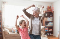 Ученые: настоящее счастье возможно только после 60