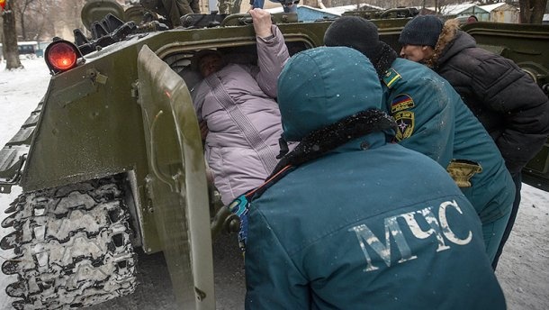В окупованому Донецьку примусова евакуація: причин не пояснюють