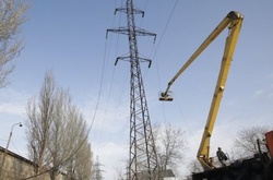 Через обстріли відновити електропостачання в Авдіївці знову не вдалося