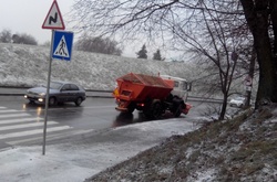 Столичних водіїв попереджають про ожеледицю на дорогах