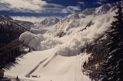 В Афганістані та Пакистані лавина поховала під собою більше 50 людей