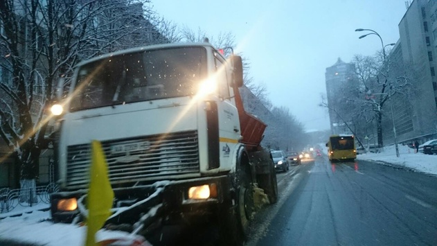 В Києві через негоду обмежать в'їзд великогабаритного транспорту