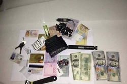 Під час збуту наркотиків в Ужгороді затримали працівника поліції