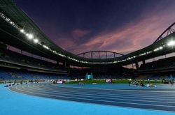 Легкоатлети масово відмовляються від російського прапора