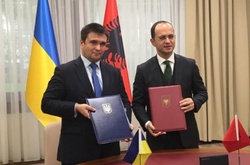    міністр закордонних справ України Павло Клімкін та голова МЗС Албанії Дитмир Бушаті  