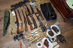 Частина вилученої зброї