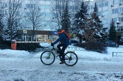 На велосипеді на роботу