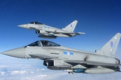 Через російські бомбардувальники Британія підняла свої винищувачі