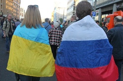 Більше ніж третина українців досі добре ставиться до Росії – опитування