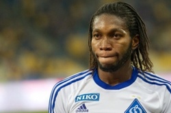 Київське «Динамо» заборгувало бельгійському «Андерлехту» 2 мільйони євро за Мбокані   