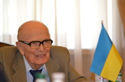 Найстарший представник української академії наук Борис Патон