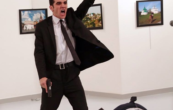 Головний приз World Press Photo вручили за фото вбитого посла у Туреччині