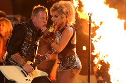  Выступление Джеймса Хэтфилда (Metallica) и Леди Гаги 