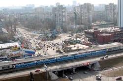 Киянам радять об'їжджати станцію метро «Лівобережна»