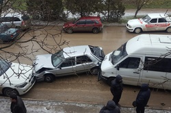 У окупованому Севастополі маршрутка скотилася з підйому і влаштувала ДТП
