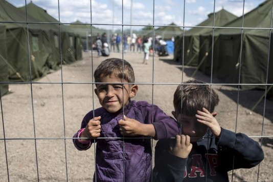 Угорщина планує закрити табори для мігрантів всередині країни