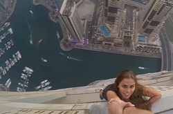 В соцсетях раскритиковали экстремальную фотосессию модели на крыше небоскреба в Дубае