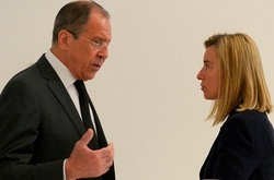 Могеріні вказала Лаврову на роль Росії в імплементації мінських угод