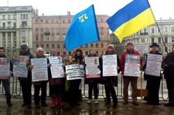 В центрі Петербурга пройшли пікети на підтримку кримських татар