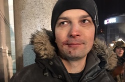 Під час зіткнень у центрі Києва побили нардепа Соболєва