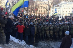 На Майдані розпочмнається віче щодо блокади Донбасу