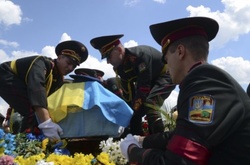 МЗС: внаслідок російської агресії на Донбасі загинуло 9 тисяч 800 осіб