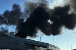 В Австралії літак впав на торговий центр