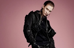 Американская модель извинилась за съемку в образе гейши для номера Vogue