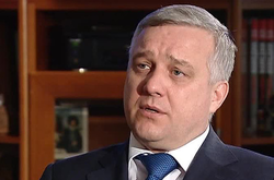 «Шістки» Путіна, або Випускаємо на сцену політемігрантів