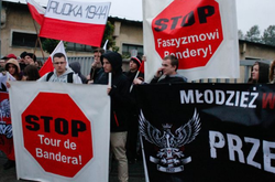 Хакери з’ясували, що за антиукраїнськими акціями в Польщі стоїть Кремль