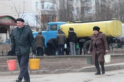 В Авдіївці воду подають погодинно із запасних резервуарів