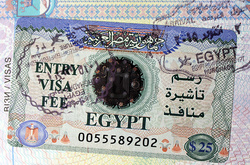 Візи до Єгипту з 1 березня коштуватимуть 60 доларів 