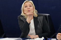 Французька «подружка Путіна» Ле Пен відмовилася прийти на допит