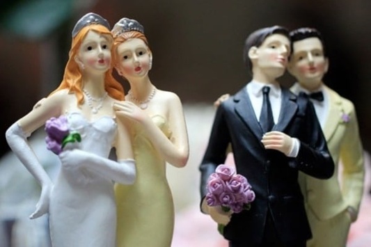 В Словенії дозволили одностатеві шлюби