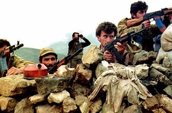 У Нагірному Карабасі знову йдуть бої: є втрати з обох сторін