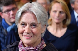 Прокуратура Франції розпочала розслідування справи дружини кандидата в президенти Франсуа Фійона