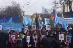 День спротиву Криму російській окупації: марш у Києві завершився