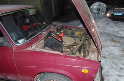 Під час спроби викрасти автівку у Києві було затримано двох чоловіків (фото)