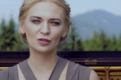 Украинская певица Alloise представила новый клип про мистический мир потерянных сердец