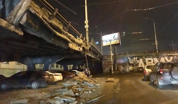 Кличко на місці аварії Шулявського мосту: ФОТО