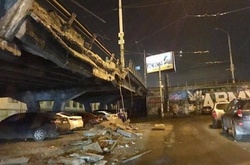 Кличко на місці аварії Шулявського мосту: ФОТО