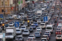 Столичні дороги завмерли у 7-бальних заторах