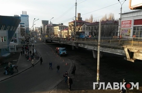 Квадрокоптер зняв, як виглядає Шулявський міст після нічного обвалу