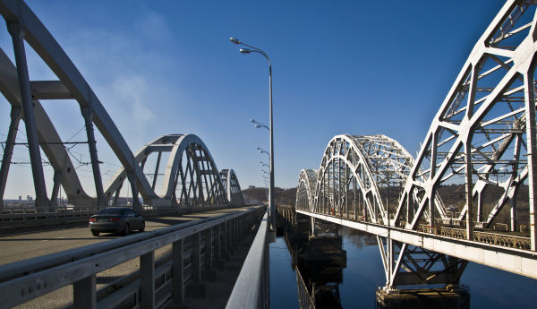 Експерт перерахував київські мости, які можуть ось-ось обвалитися