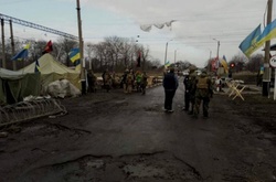 Учасники блокади на Донбасі звинувачують поліцію в організації нападу на блокпост