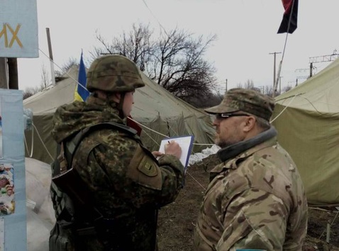 Аваков показав відео сутички в районі блокади Донбасу