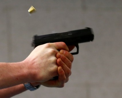 На Вінниччині молодики вчинили стрілянину біля розважального закладу