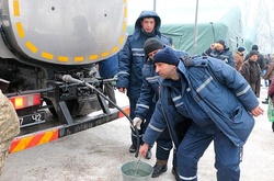 У штабі АТО просять волонтерів везти воду в Авдіївку