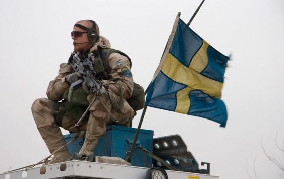 У Швеції обов'язкову військову службу проходитимуть чоловіки і жінки